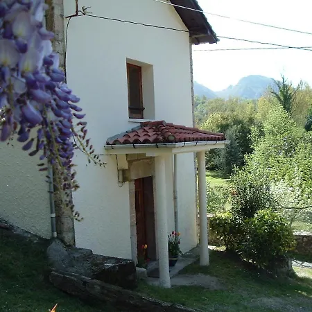 Casa de Férias La Rondita, Fuentes, Parres, Asturias Fuentes (Parres, Asturias)