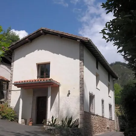 Casa vacanze La Rondita, Fuentes, Parres, Asturias *